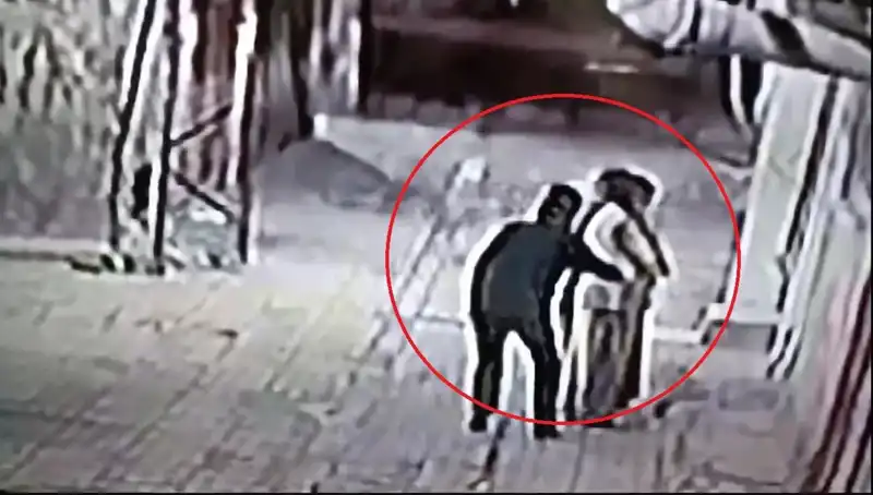 Kapkaççılara Büyük Darbe: Polisler Pazarcı ve Simitçi Kılığına Girerek Operasyon Düzenledi
