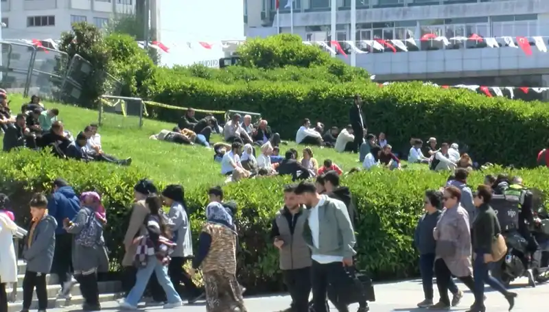 Taksim'de Deprem Yoğunluğu: Şehri Sarsan Gizemli Hareketler