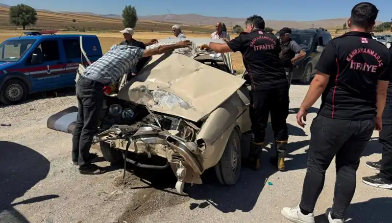 Kahramanmaraş’ta Kamyonet ve Otomobil Kaza Yaptı: Detaylar Şok Edici!