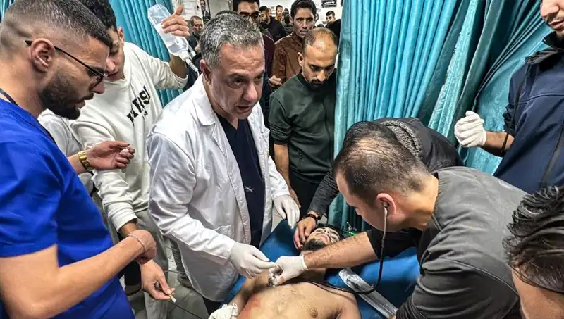 İsrail'in Alıkoyduğu Filistinli Hastane Müdürü Vücut Ağırlığının Üçte Birini Kaybetti