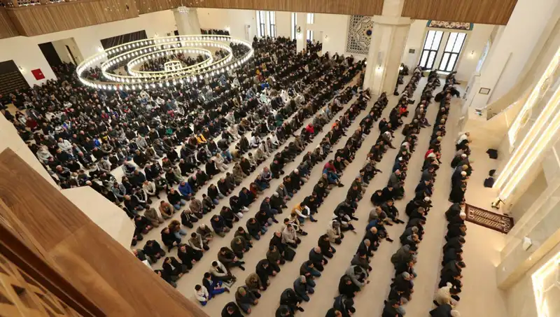 4 Nisan 2025 Cuma Namazı Saatleri: Türkiye Genelinde Bilmeniz Gerekenler