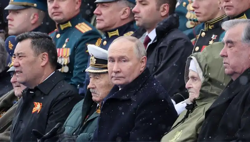 Rus Ordusunun Güçlenmesine Yönelik Kritik Adımlar: Putin'den Tarihi Çağrı