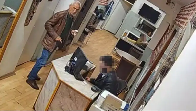 Özgür Özel'e Saldırıya Karışan Selçuk Tengioğlu'nun Gizemli Son Görüntüleri Bolca Tartışılıyor