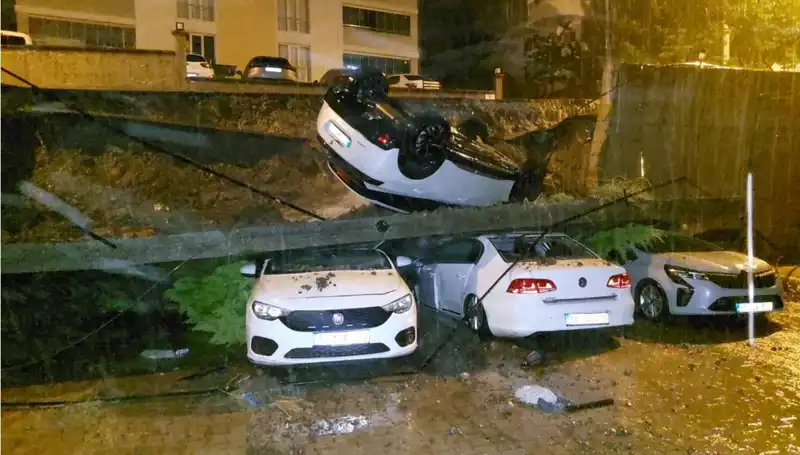 Duvar Çökmesi Felaketi: 4 Araç Kullanılamaz Hale Geldi