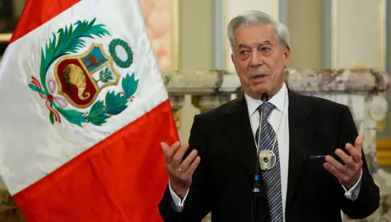 Ünlü Yazar Mario Vargas Llosa Hayatını Kaybetti: Edebiyat Dünyası Yas Tutuyor