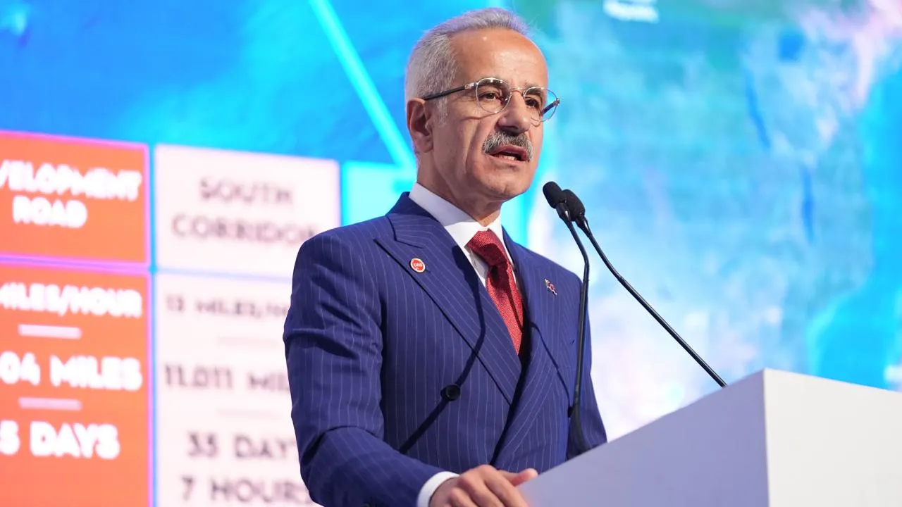 Bakan Uraloğlu: Kalkınma Yolu Projesi ile Avrupa’ya Kesintisiz Ulaşım Dönemi Başlıyor