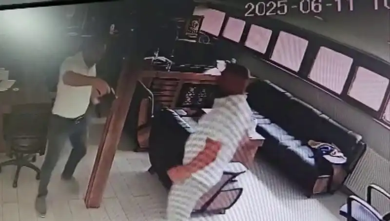 Alacak Verecek Kavgası Kanlı Bitti: Kalfa, Patronunu Öldürdü