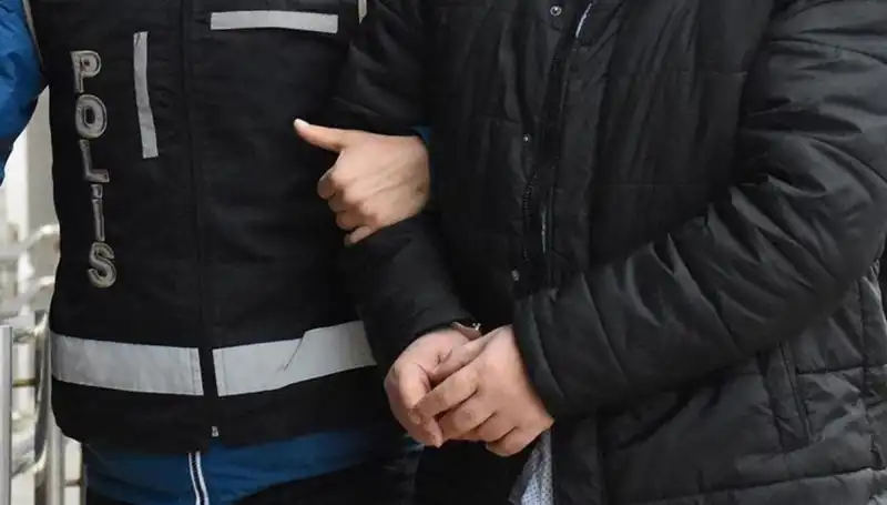 Sosyal Medyada Kadın Profil İle 500 Milyonluk Dolandırıcılık: 12 Şüpheli Yakalandı