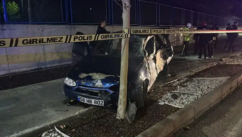 Sivas'ta Meydana Gelen Feci Kazada Bir Kişi Hayatını Kaybetti