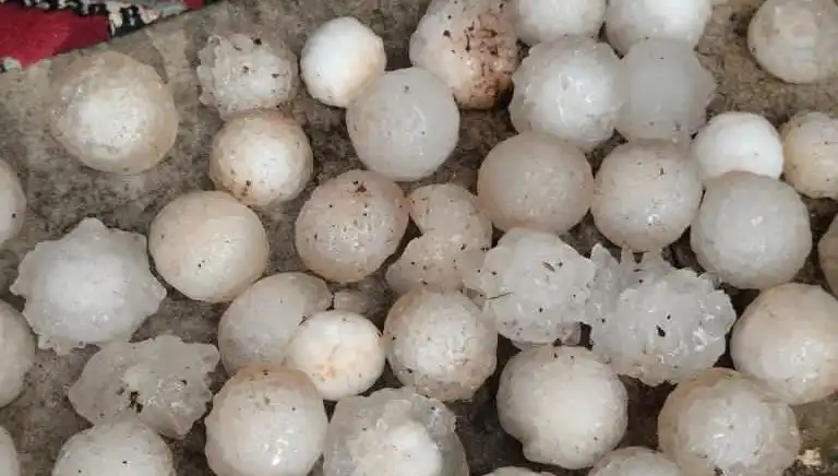 Şanlıurfa'da Kar Topu Büyüklüğünde Dolu: Doğa Yine Şaşırttı!
