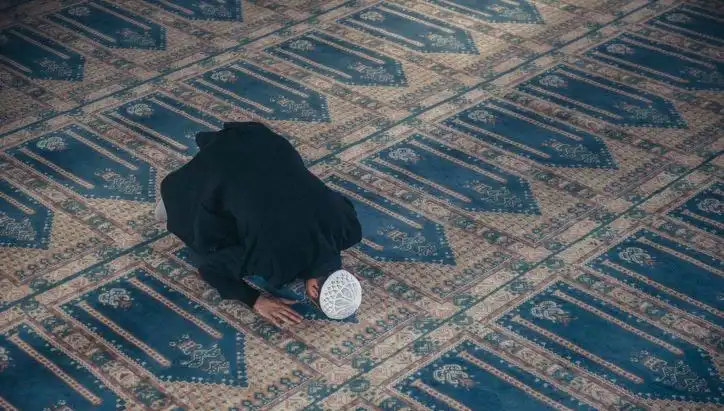 Cuma Namazı Saati ve Kılınışı: 12 Eylül 2023 İçin Detaylar