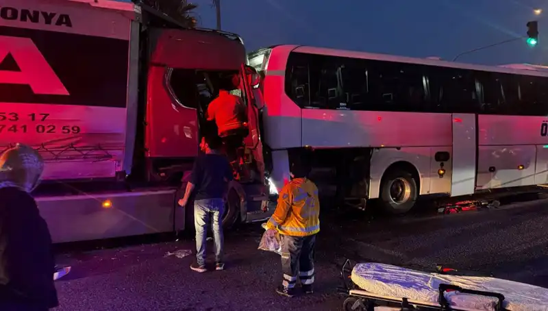 Dört Araçlık Zincirleme Kazada Feci Son: 1 Kişi Hayatını Kaybetti