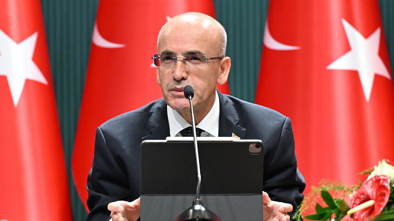 Bakan Şimşek: Enflasyonla mücadele kararlılığını vurguladı