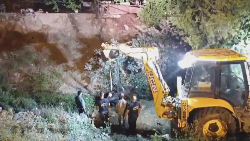 Hatay'da İnek İçin Gerçekleşen Tüm Detaylarıyla Kurtarma Operasyonu