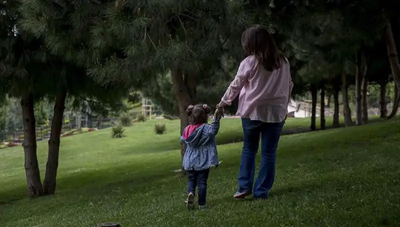 Yargıtay'dan Çarpıcı Koruyucu Aile Kararı: Çocuk Görüşmelerinde Yeni Dönem