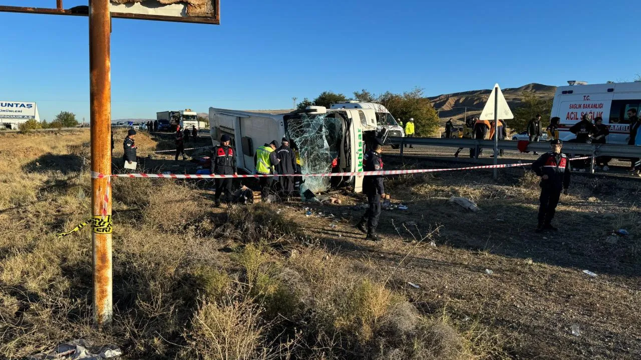 Aksaray'da Feci Otobüs Kazası: 6 Kişi Hayatını Kaybetti