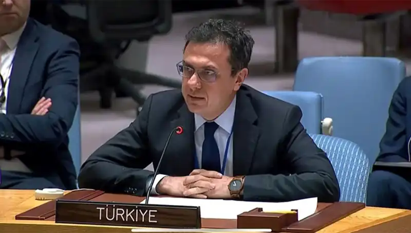 İsrail Suriye'deki Hava Saldırılarına Son Vermeli Mi? Kapsamlı İnceleme