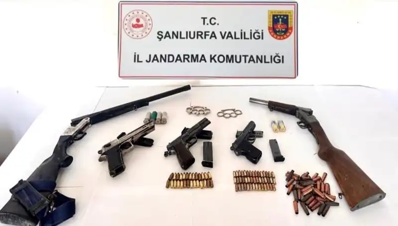Şanlıurfa’da Ruhsatsız Silahlara Fırtına Gibi Operasyon: Tutuklamalar Var!