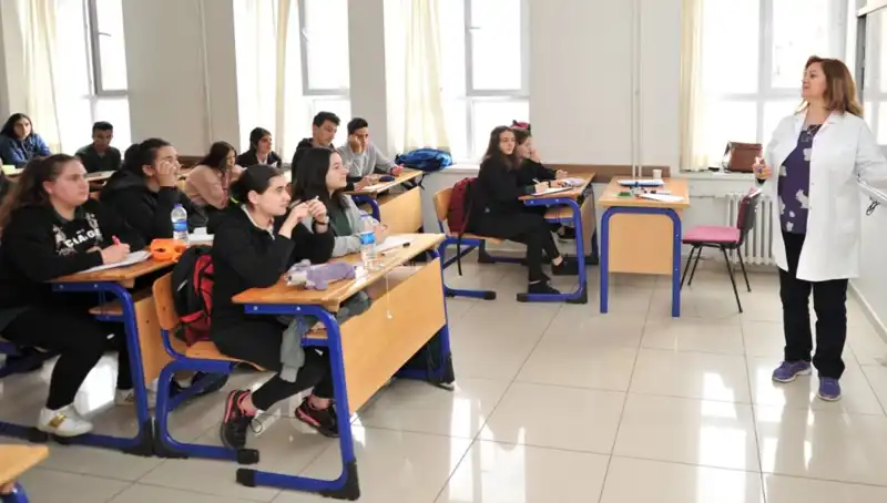 2025 LGS Kayıt Tarihleri: MEB'den Yeni Duyuru!