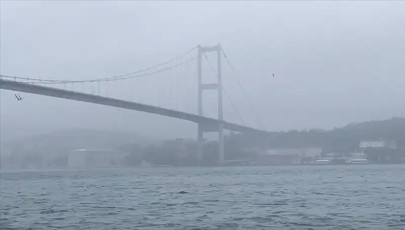 İstanbul Boğazı’nda Gemi Trafiği Sis Nedeniyle Durdu