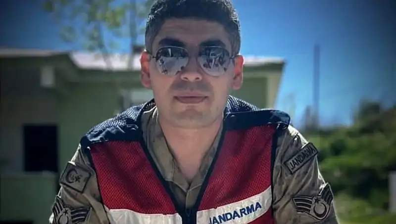 Kadir Astsubay Halı Saha Maçının Ardından Hayatını Kaybetti