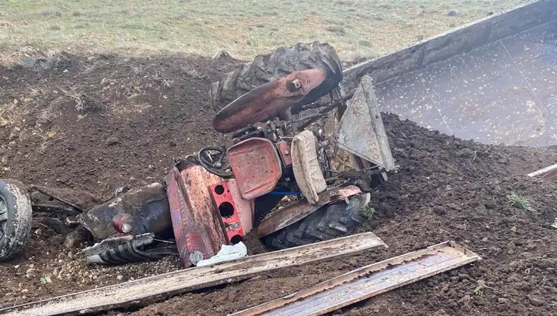 Kayseri'de Kontrolden Çıkan Traktör Şarampole Yuvarlandı, Can Kaybı Yaşandı!